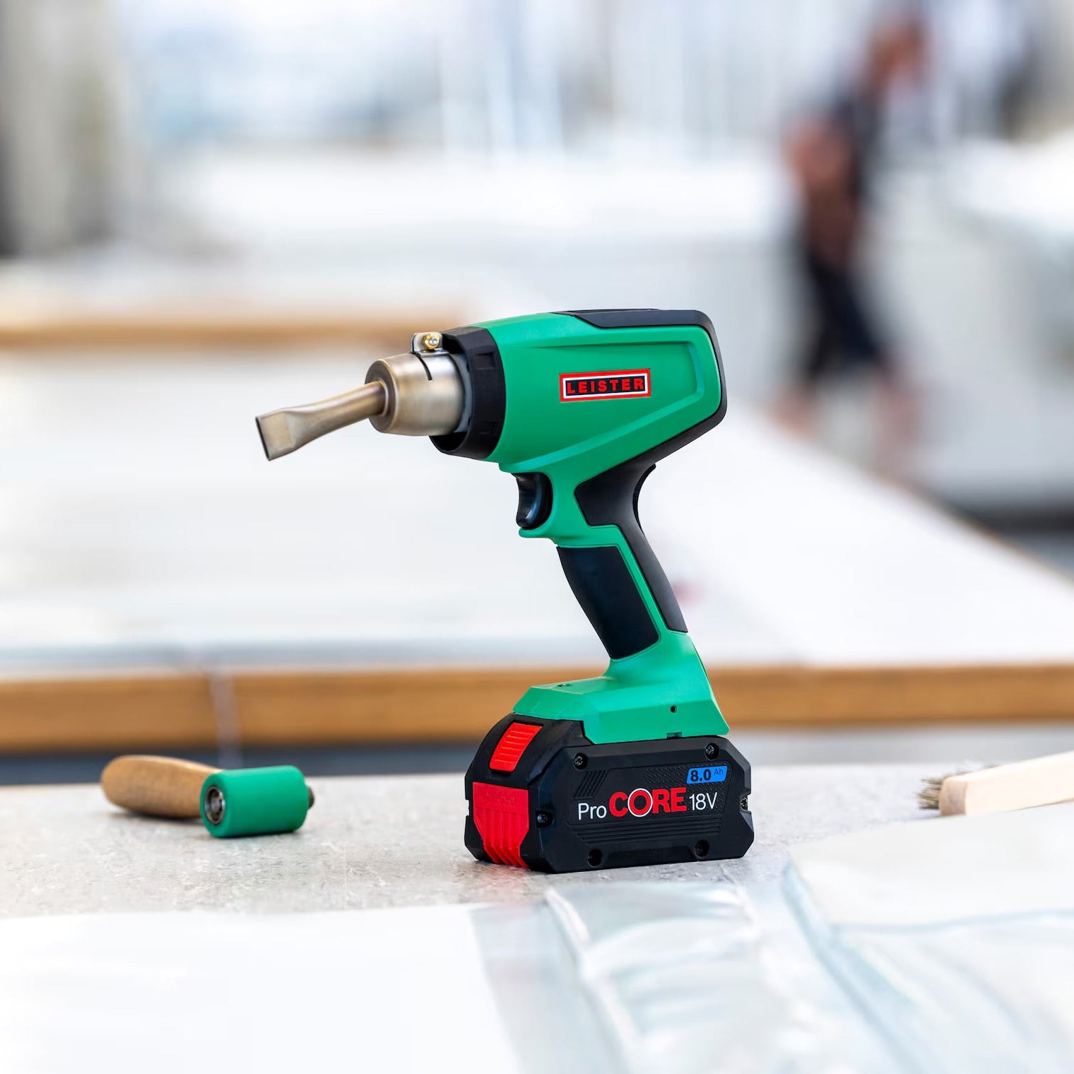 Leister NEXHEAT 300 A-LP, 18V/600W (sin batería)