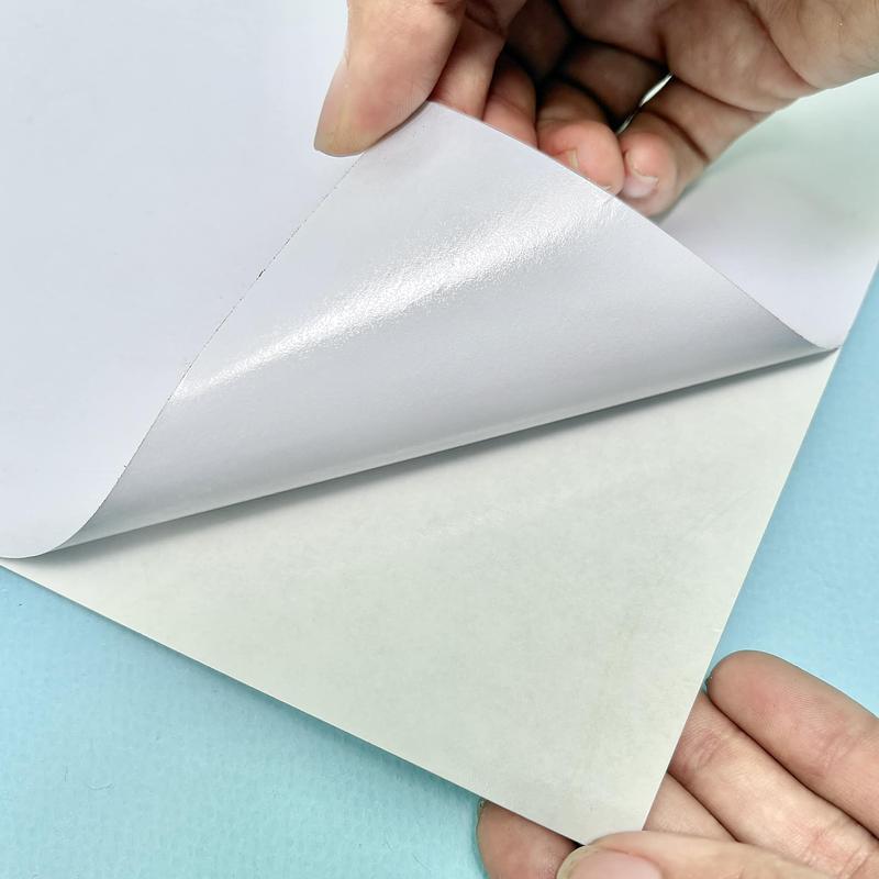 Papel bond adhesivo